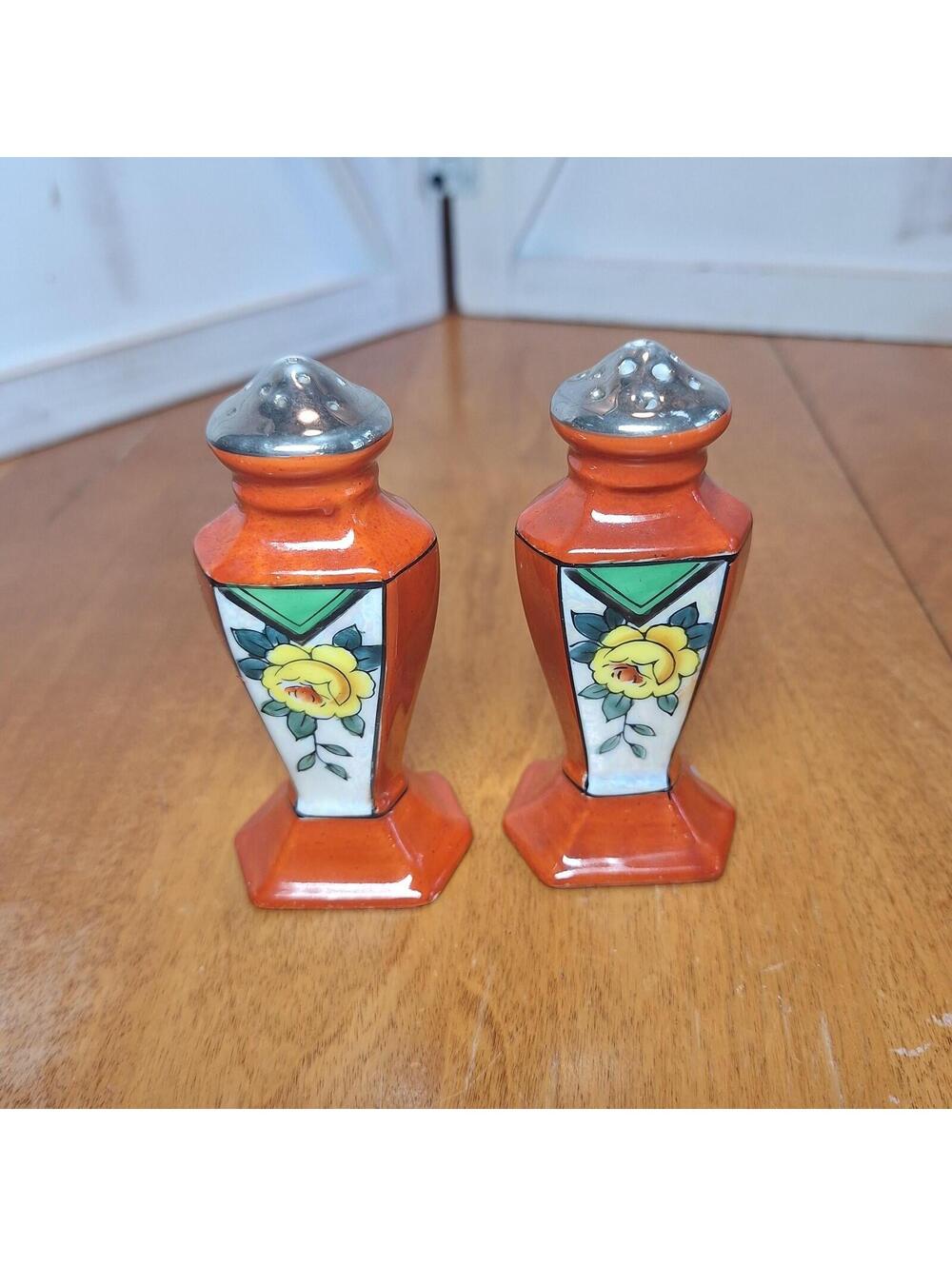 Salt & Pepper shakers made in Occupied Japan Circa 1945-52 Burnt Orange Floral